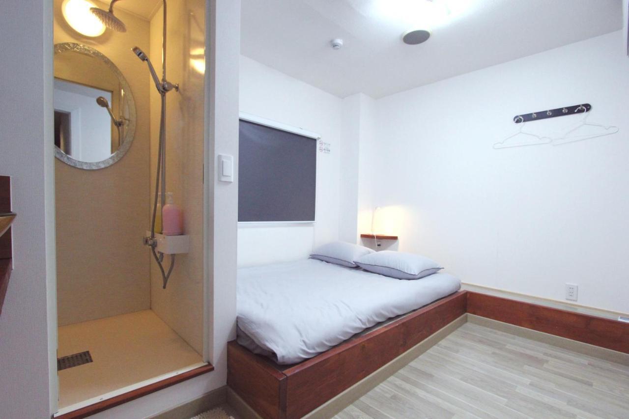 I Osaka House Hotel Kültér fotó